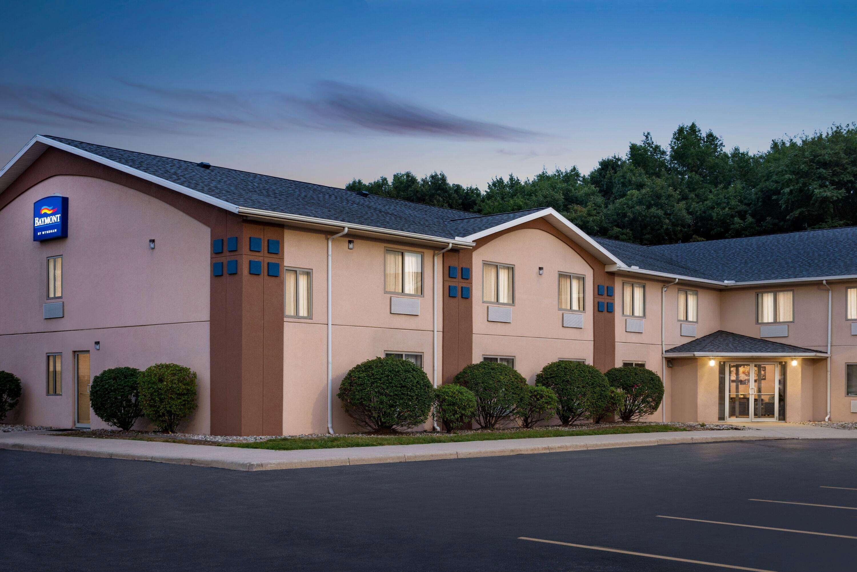 Baymont By Wyndham Swanton Hotel Exterior foto