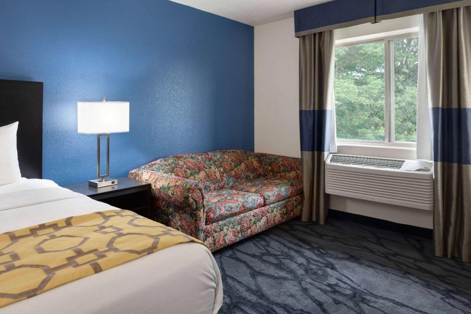 Baymont By Wyndham Swanton Hotel Exterior foto